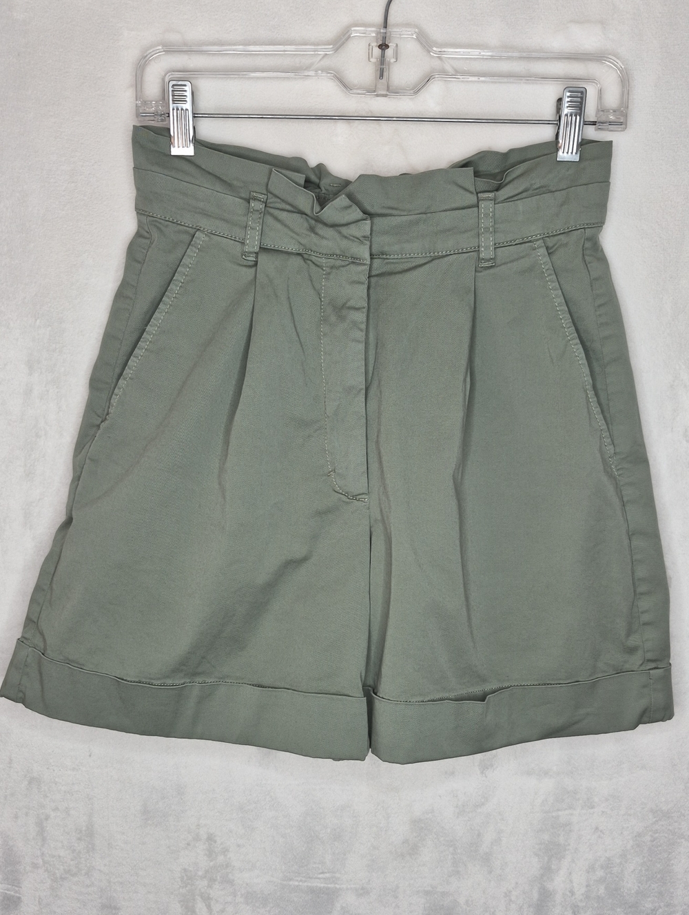 Baum und‎ Pferdgarten Cyra Paperbag Waist Shorts Sage Green Pleated High Rise M